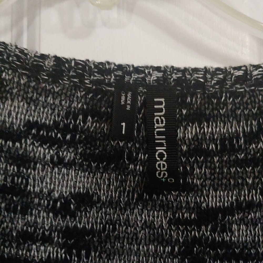 Maurices sweater zip front - Picture 2 of 5